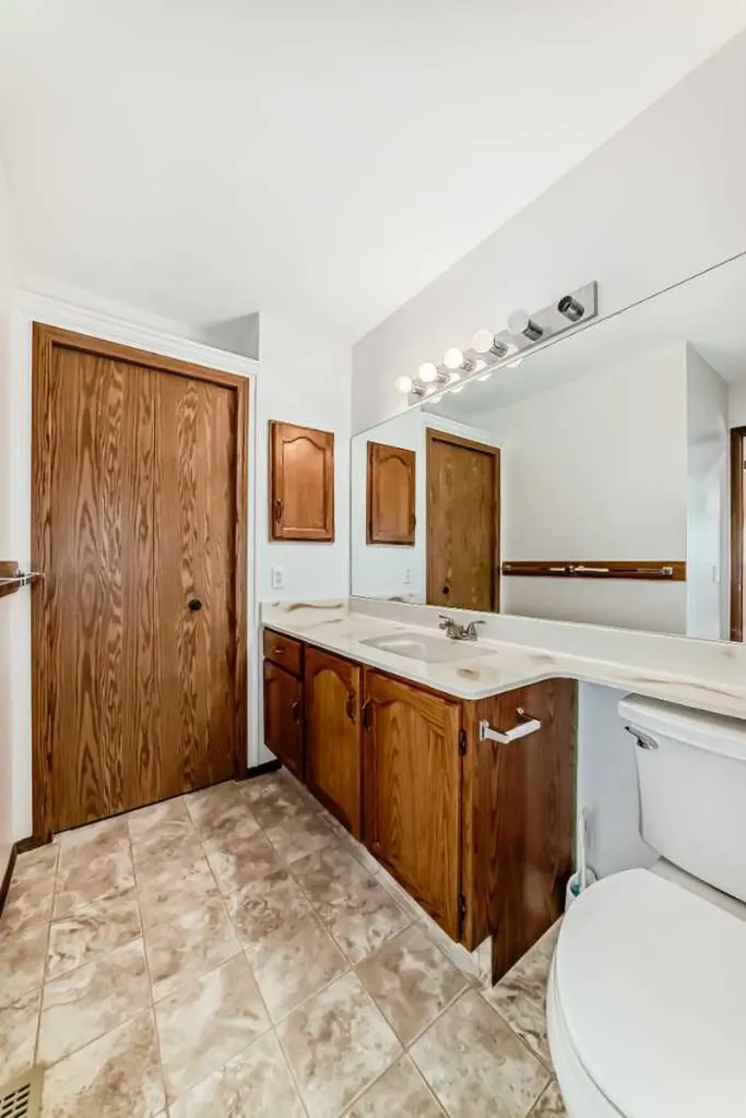 36 Woodside Close NW Airdrie AB T4B 2C8