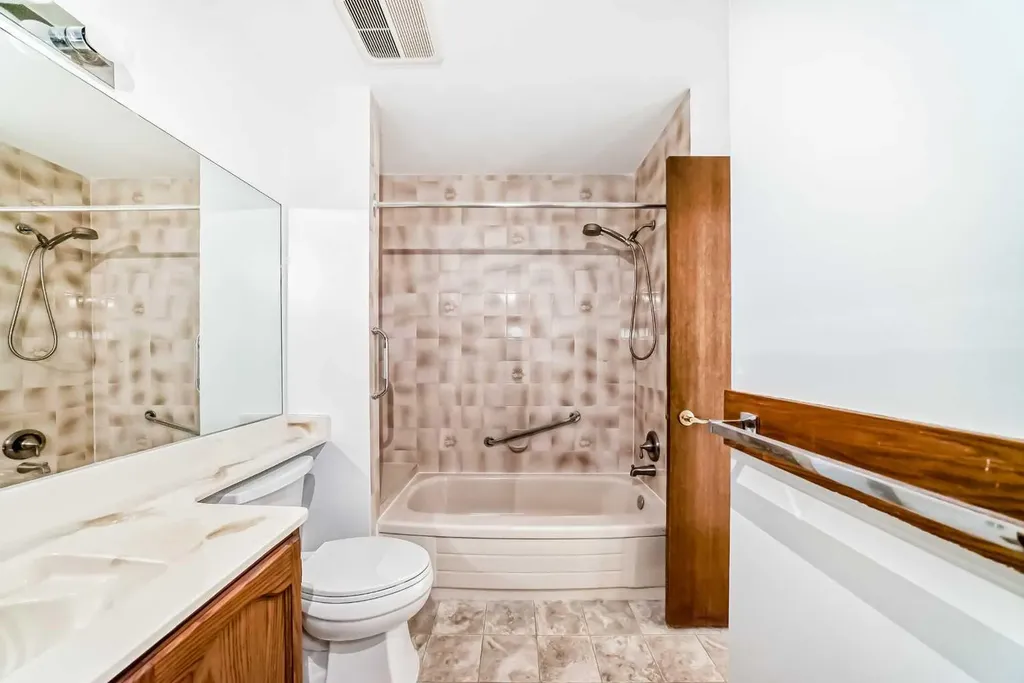 36 Woodside Close NW Airdrie AB T4B 2C8