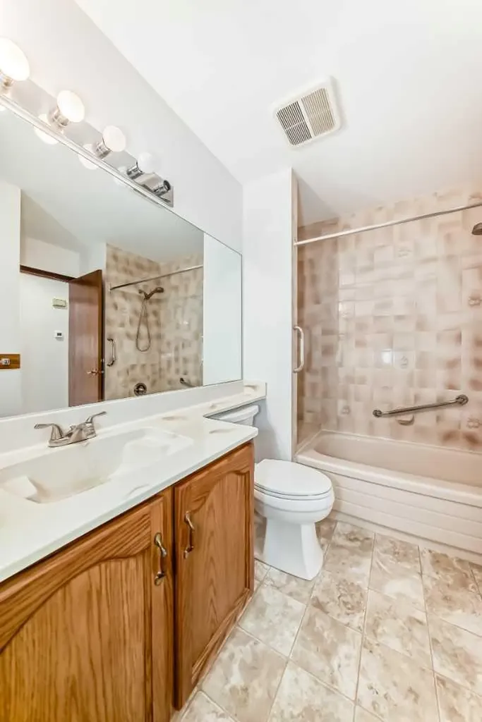 36 Woodside Close NW Airdrie AB T4B 2C8