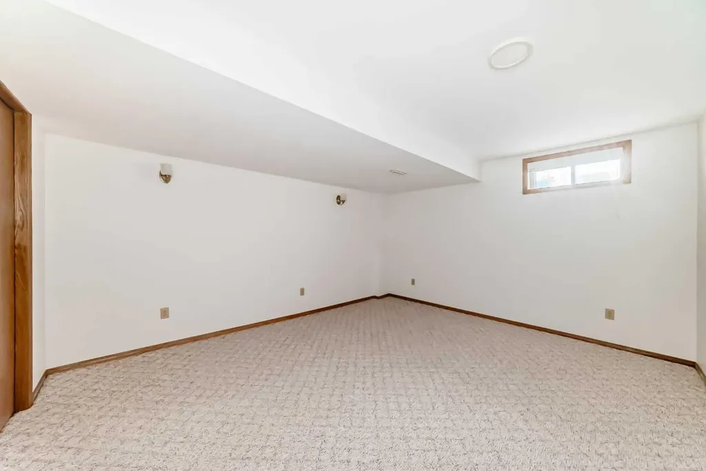 36 Woodside Close NW Airdrie AB T4B 2C8