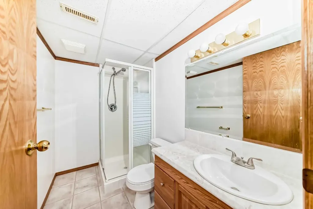 36 Woodside Close NW Airdrie AB T4B 2C8