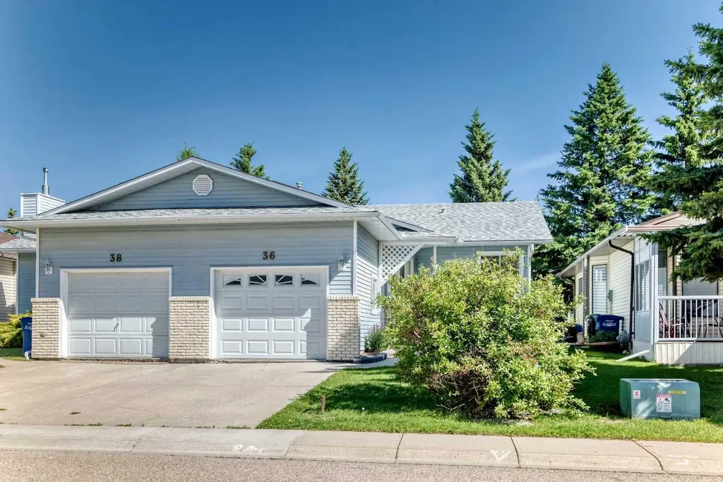 36 Woodside Close NW Airdrie AB T4B 2C8