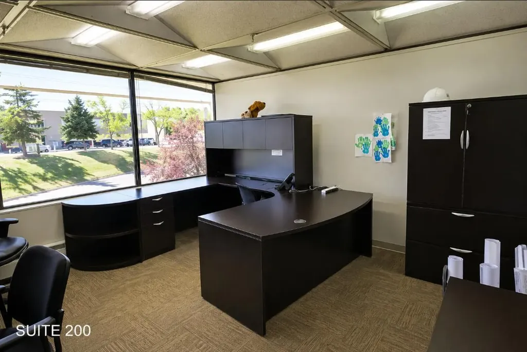 3016 5 Avenue NE Calgary AB T2A 6K4