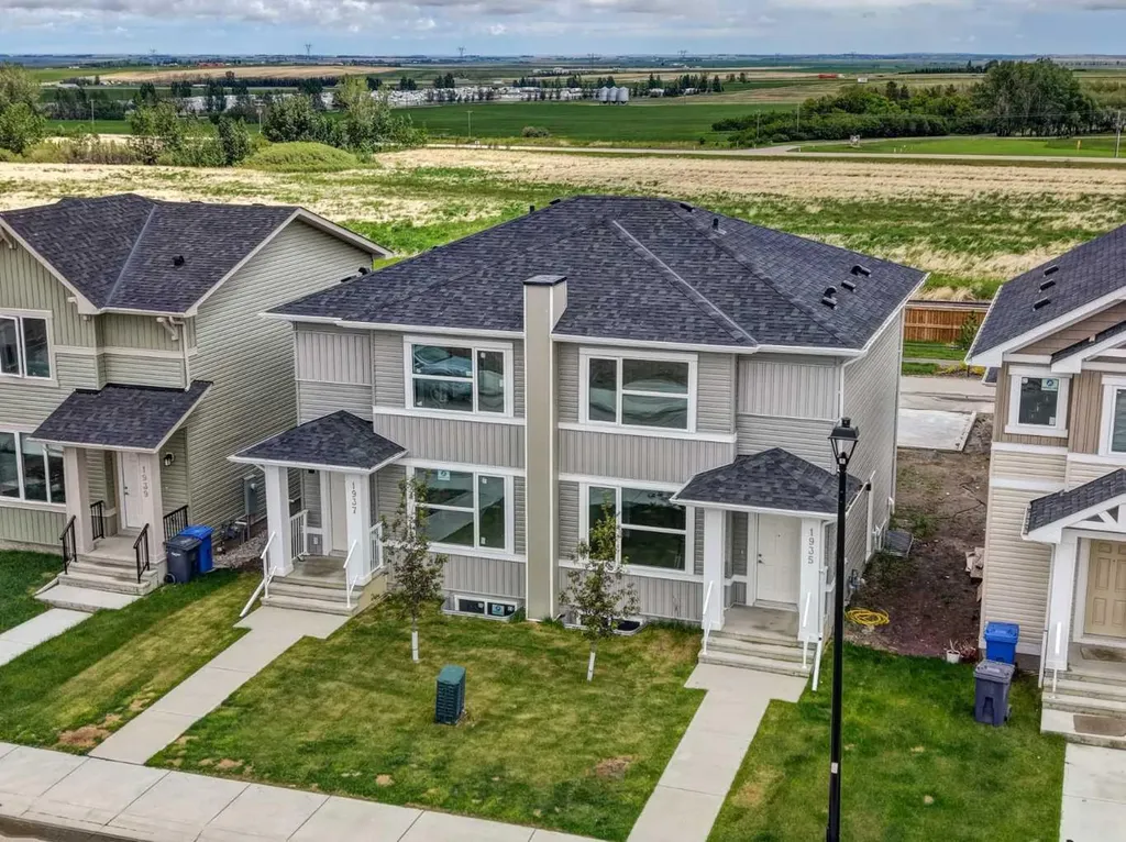 1937 Mccaskill Drive Crossfield AB T0M 0S0