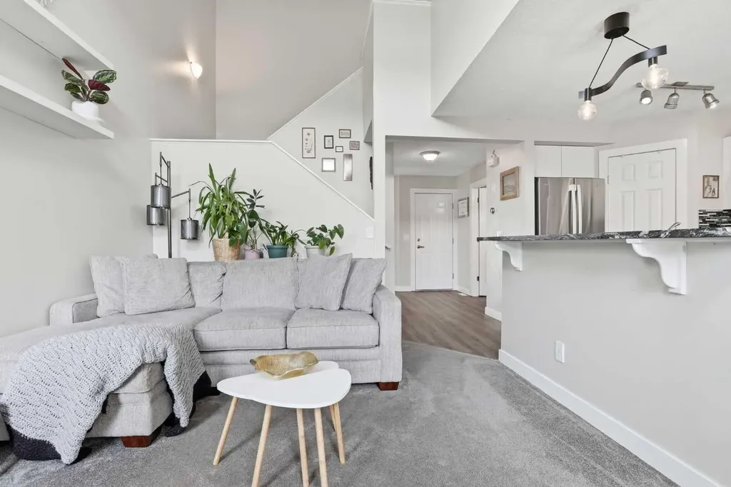 121 Canoe Square SW Airdrie AB T4B 2N7