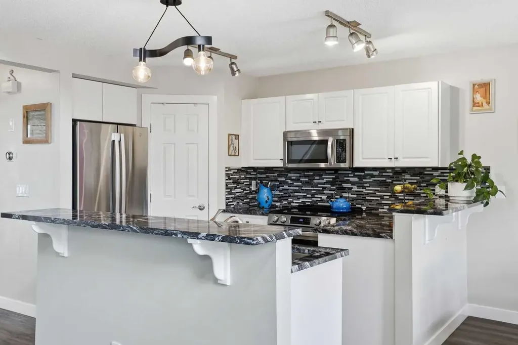 121 Canoe Square SW Airdrie AB T4B 2N7