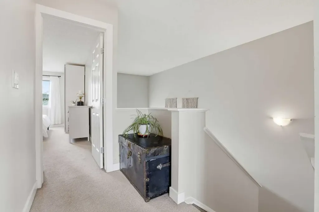 121 Canoe Square SW Airdrie AB T4B 2N7