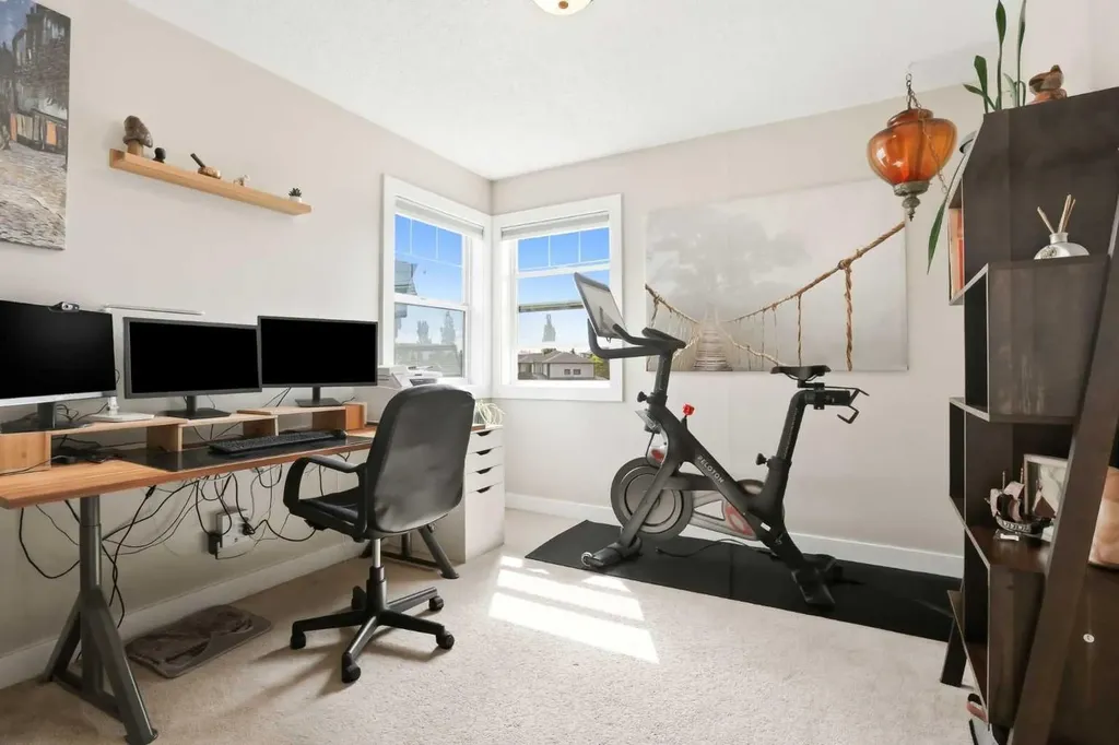 121 Canoe Square SW Airdrie AB T4B 2N7