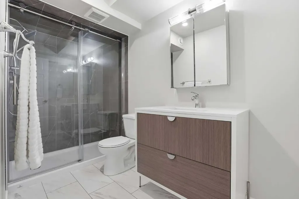 121 Canoe Square SW Airdrie AB T4B 2N7