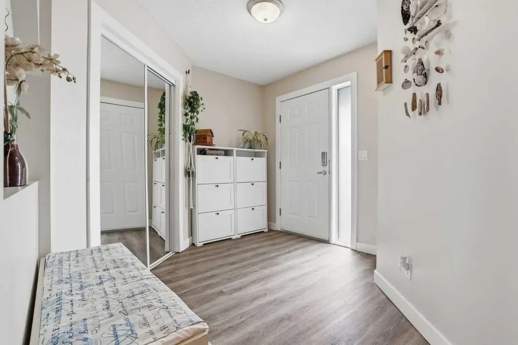 121 Canoe Square SW Airdrie AB T4B 2N7