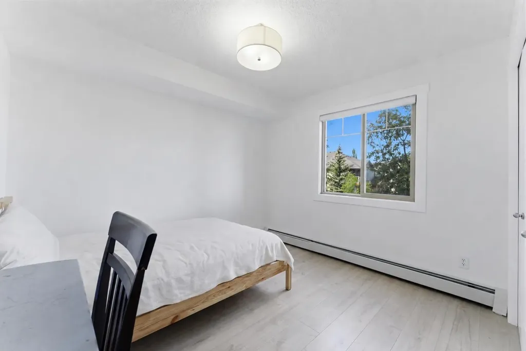 60 Panatella Street NW Calgary AB T3K 0M4