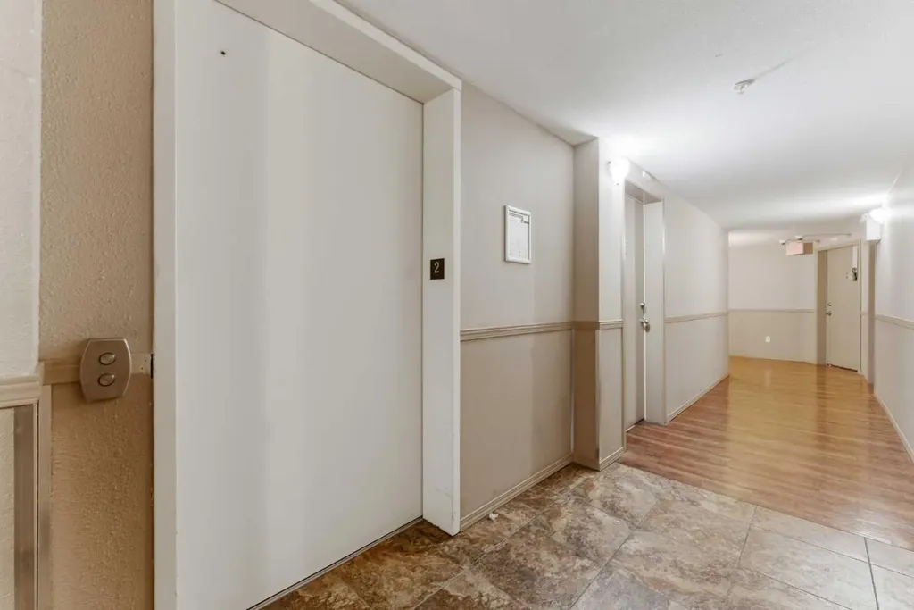 60 Panatella Street NW Calgary AB T3K 0M4