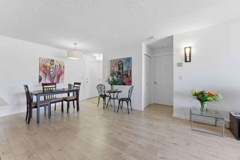 60 Panatella Street NW Calgary AB T3K 0M4
