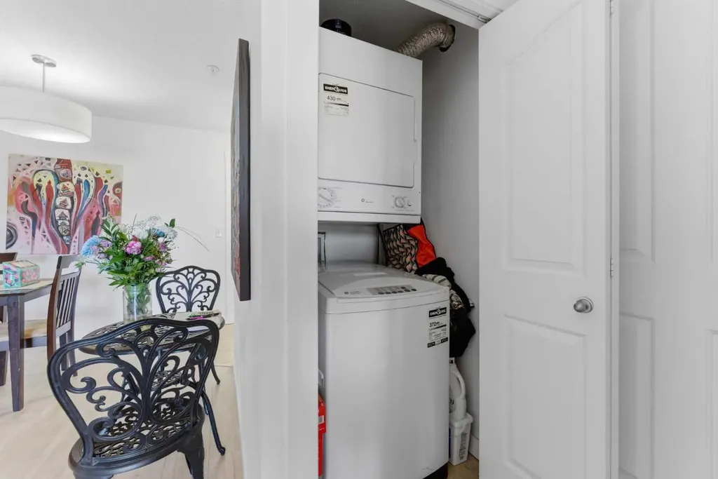 60 Panatella Street NW Calgary AB T3K 0M4