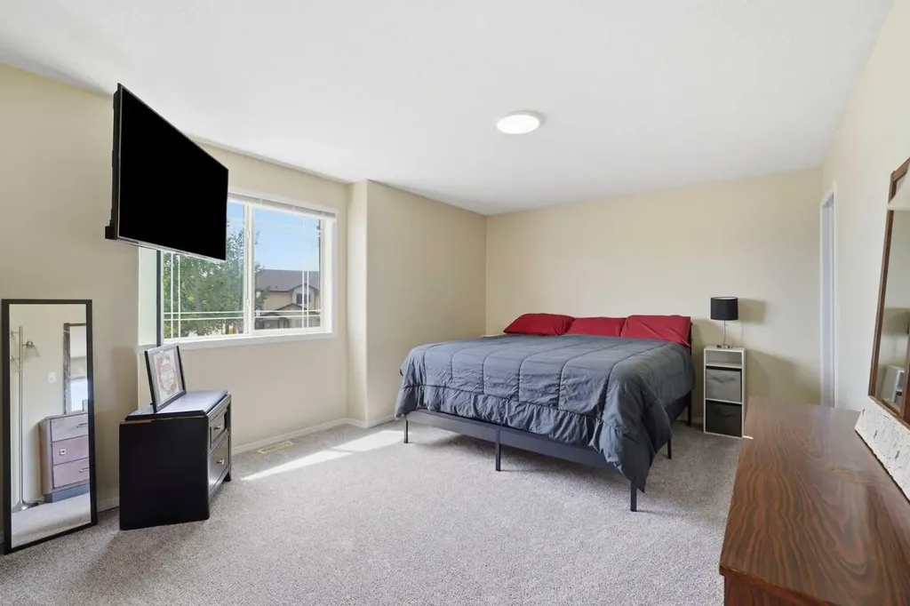 2 Hinshaw Drive Sylvan Lake AB T4S 2J2