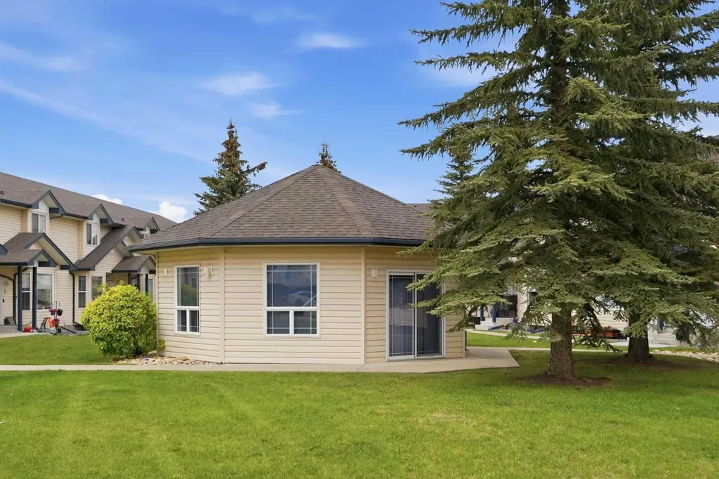 2 Hinshaw Drive Sylvan Lake AB T4S 2J2