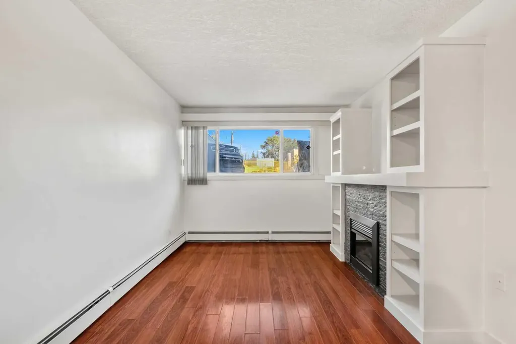 2906 17 Avenue SW Calgary AB T3E 0A9