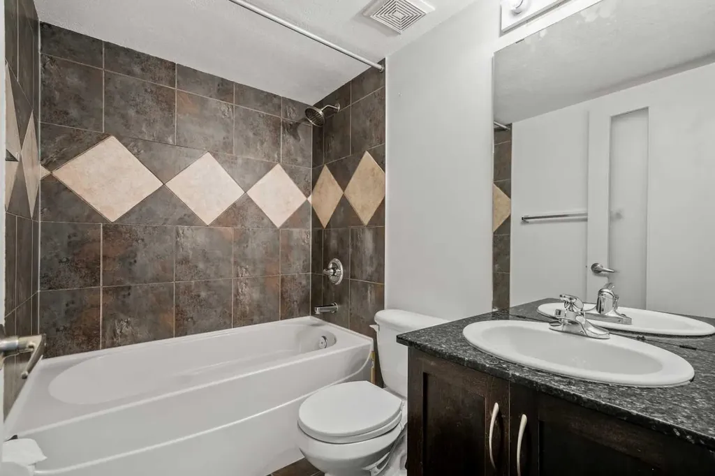 2906 17 Avenue SW Calgary AB T3E 0A9