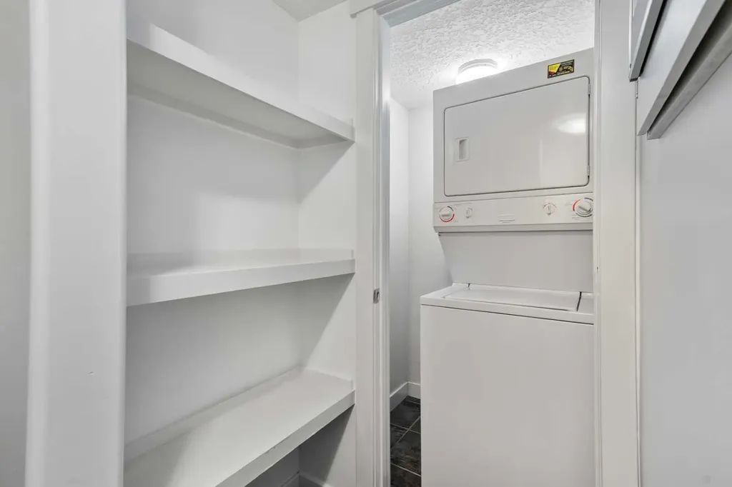 2906 17 Avenue SW Calgary AB T3E 0A9