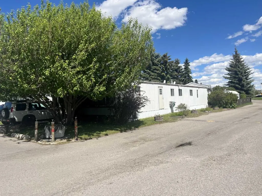 6740 17 Avenue SE Calgary AB T2A 0W5