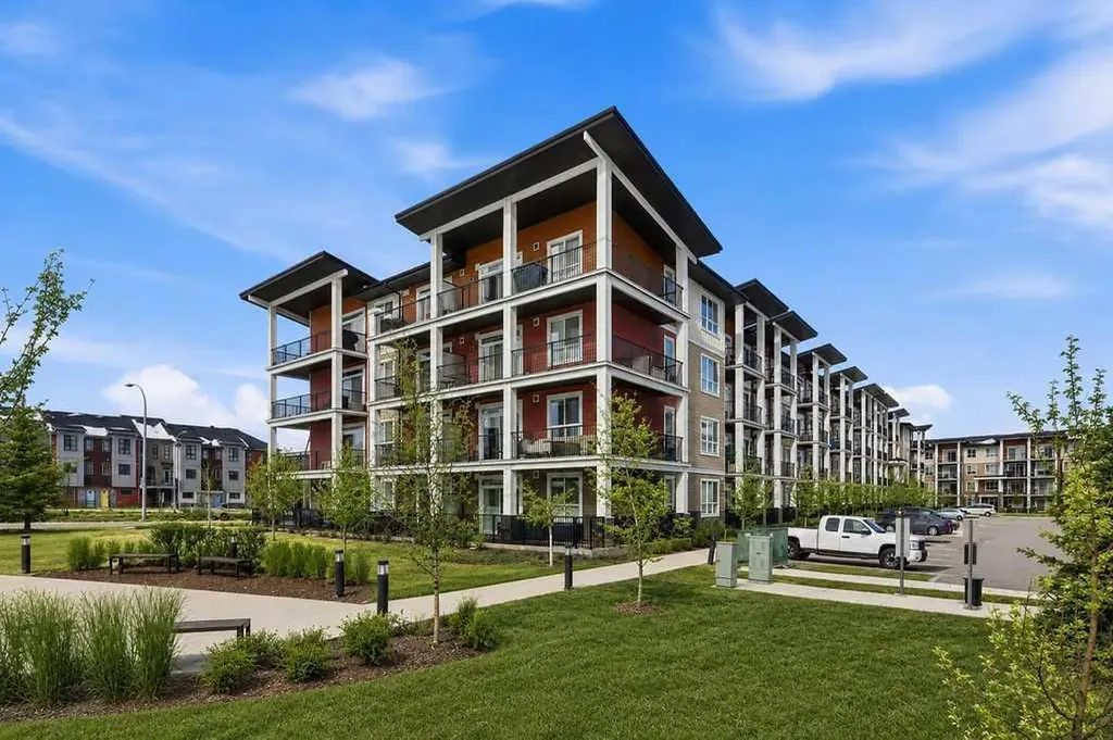 20 Walgrove Walk SE Calgary AB T2X 4L2