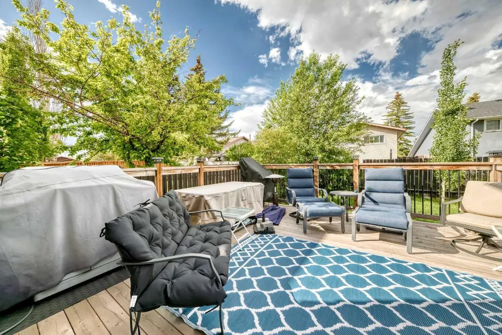 88 Castlefall Way NE Calgary AB T3J1M7