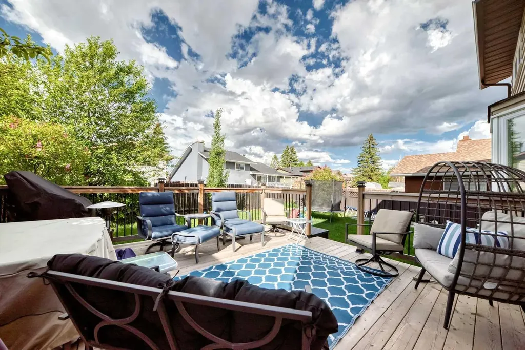 88 Castlefall Way NE Calgary AB T3J1M7