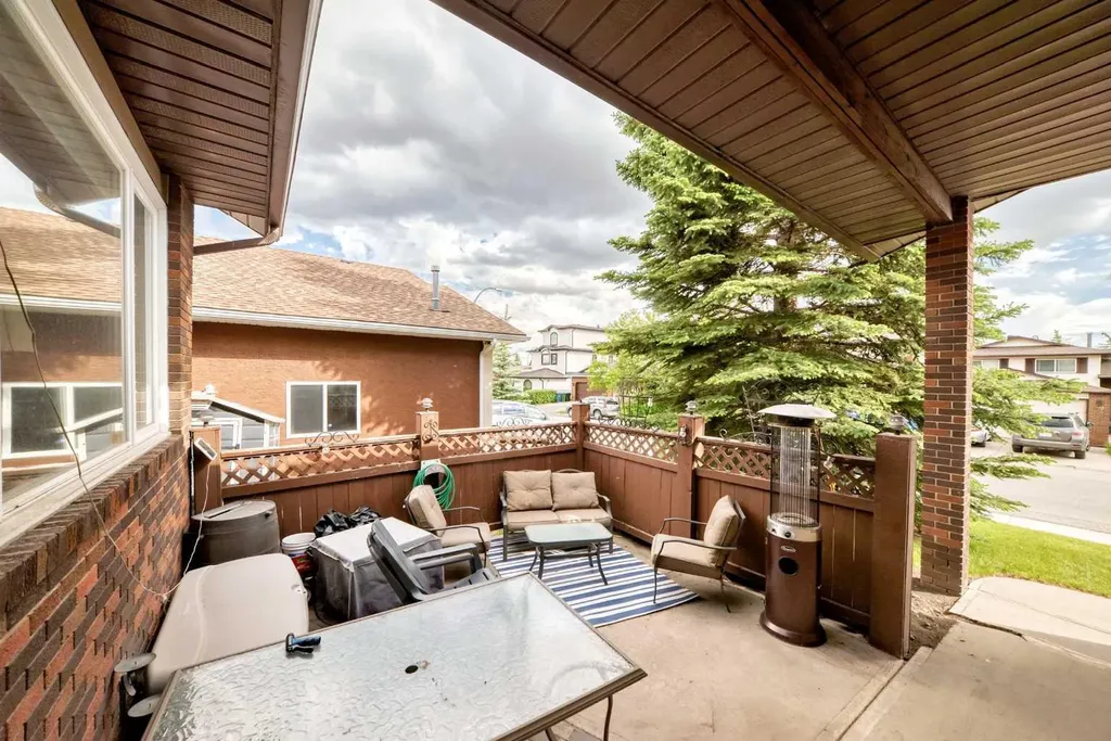 88 Castlefall Way NE Calgary AB T3J1M7