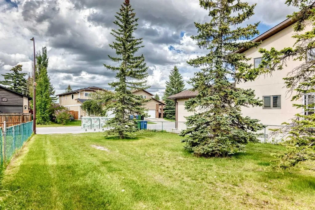 88 Castlefall Way NE Calgary AB T3J1M7