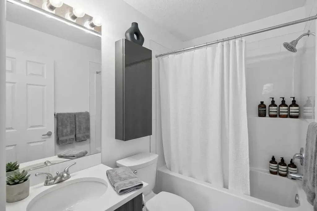215 Legacy Boulevard SE Calgary AB T2Z 3Z5