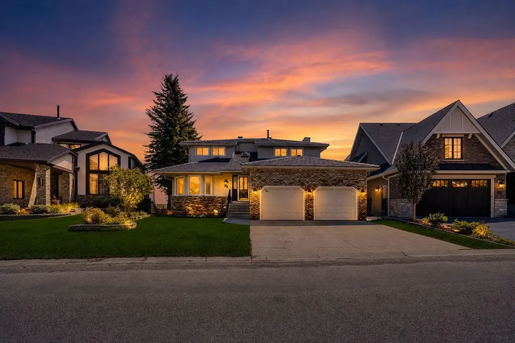 88 Edelweiss Drive NW Calgary AB T3A 3P6