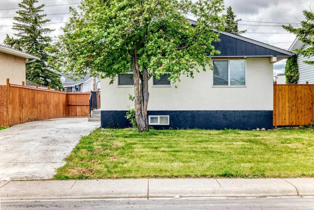 611 Penbrooke Road SE Calgary AB T2A 3S9