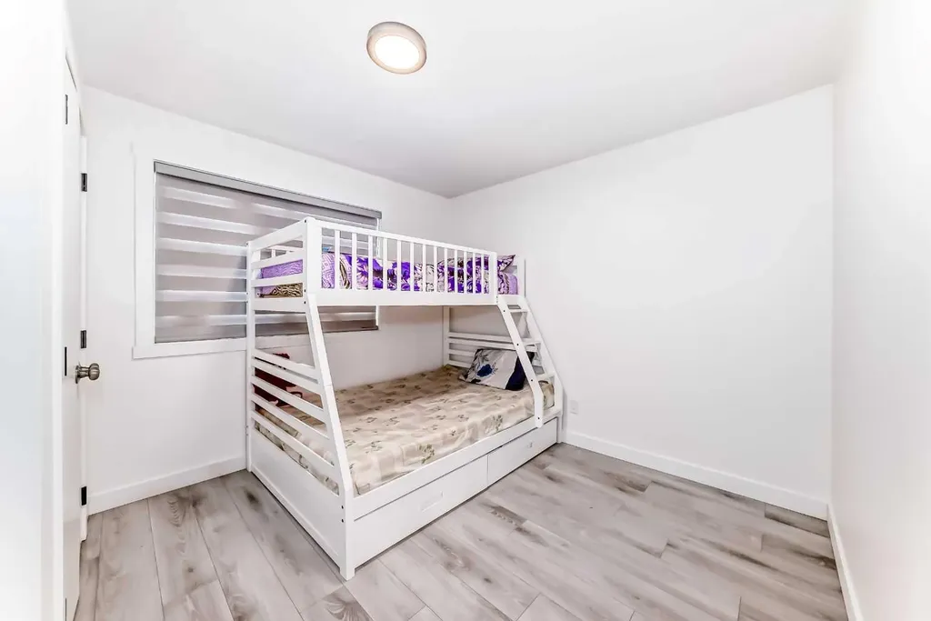 611 Penbrooke Road SE Calgary AB T2A 3S9