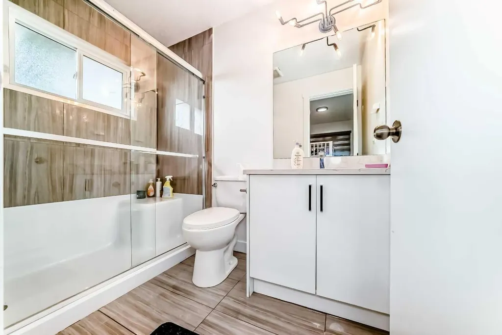 611 Penbrooke Road SE Calgary AB T2A 3S9