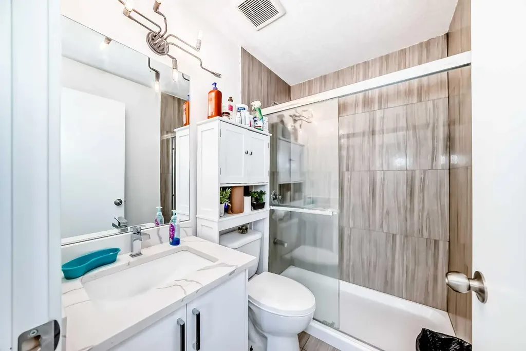 611 Penbrooke Road SE Calgary AB T2A 3S9