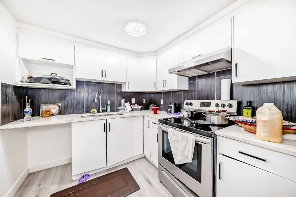 611 Penbrooke Road SE Calgary AB T2A 3S9