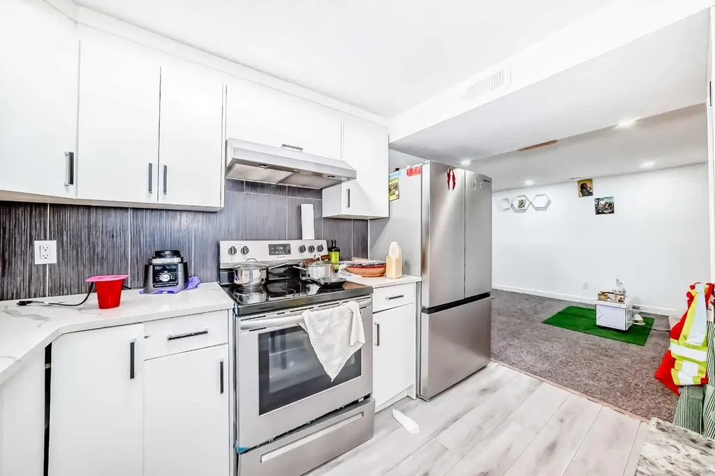 611 Penbrooke Road SE Calgary AB T2A 3S9