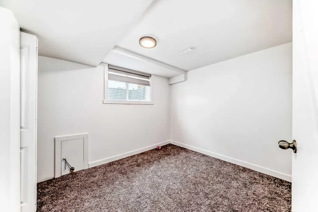 611 Penbrooke Road SE Calgary AB T2A 3S9