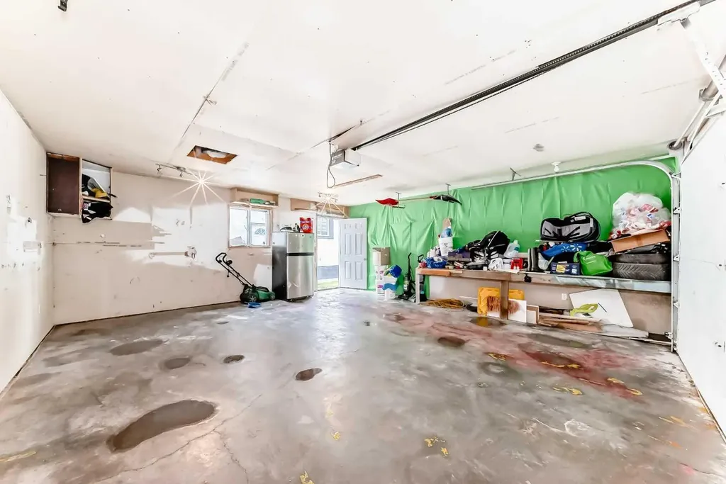 611 Penbrooke Road SE Calgary AB T2A 3S9