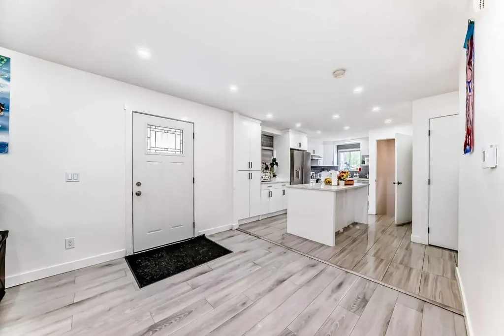 611 Penbrooke Road SE Calgary AB T2A 3S9