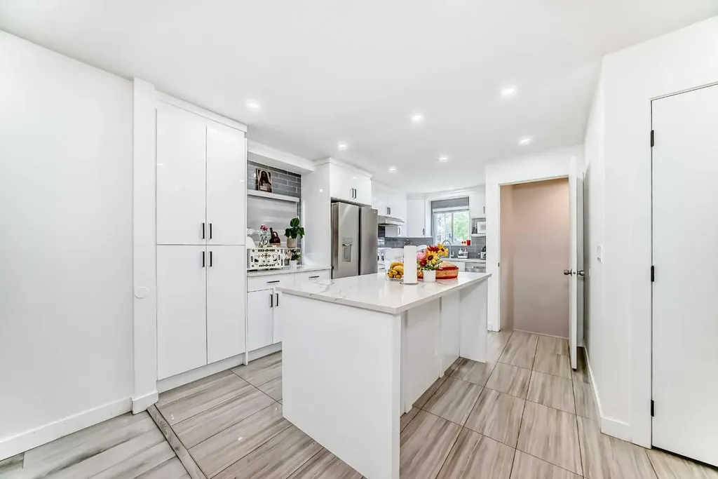 611 Penbrooke Road SE Calgary AB T2A 3S9