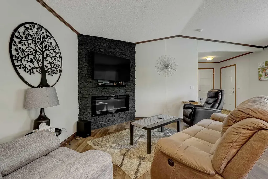 744018 Range Road 63 Sexsmith AB T0H 3C0