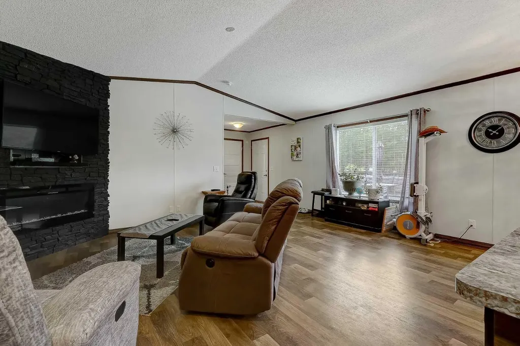 1 744018 Range Road 63 Sexsmith AB T0H 3C0