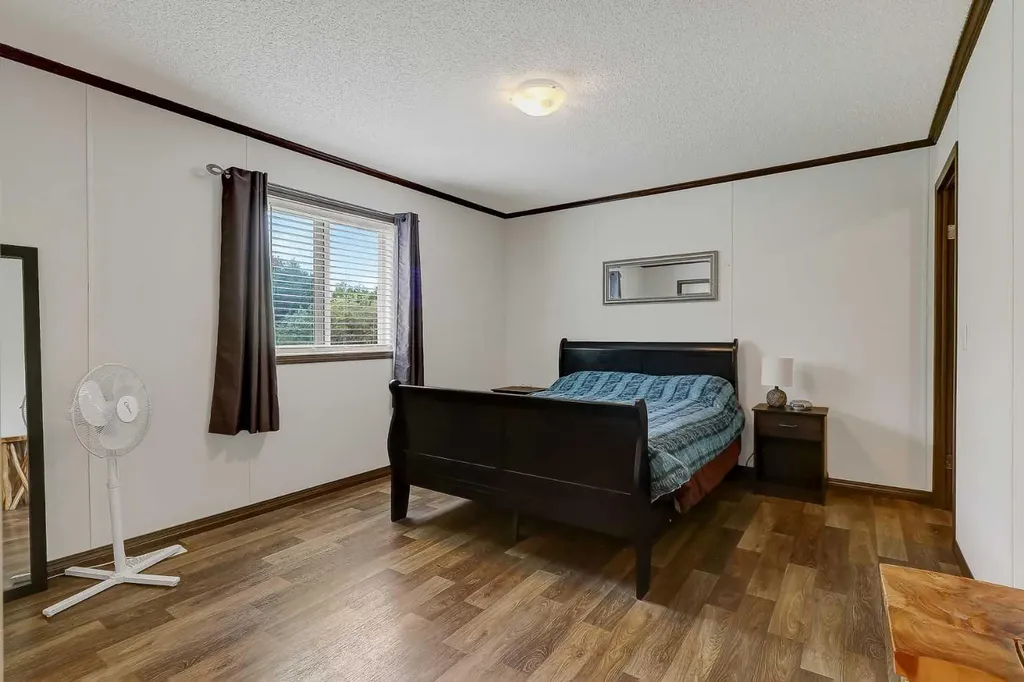 1 744018 Range Road 63 Sexsmith AB T0H 3C0