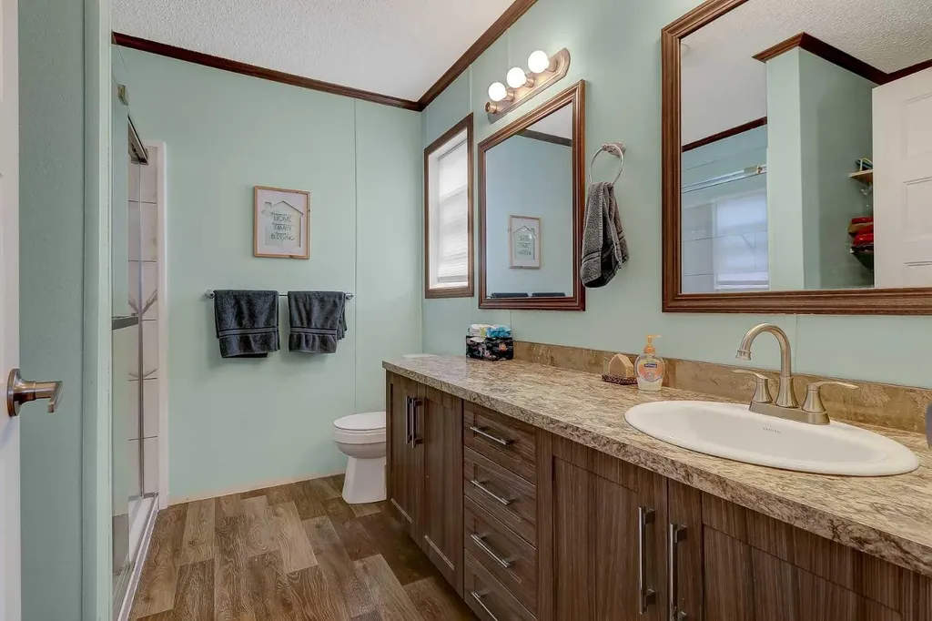 744018 Range Road 63 Sexsmith AB T0H 3C0