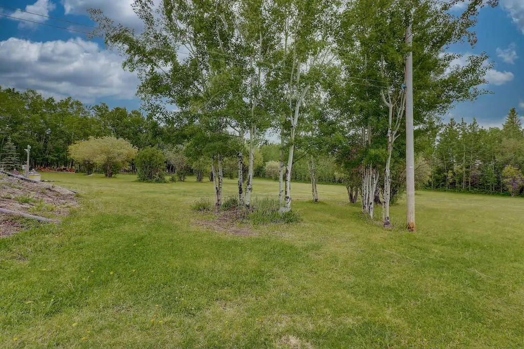 1 744018 Range Road 63 Sexsmith AB T0H 3C0