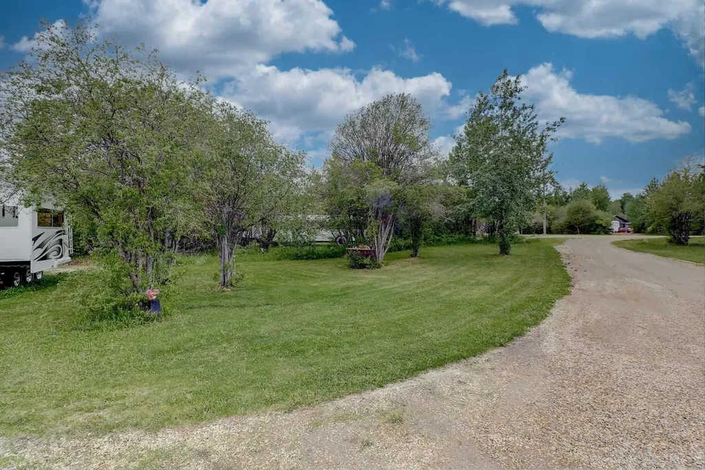 1 744018 Range Road 63 Sexsmith AB T0H 3C0