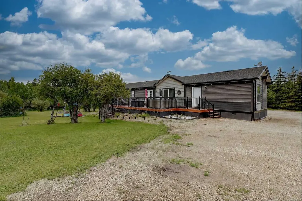 1 744018 Range Road 63 Sexsmith AB T0H 3C0