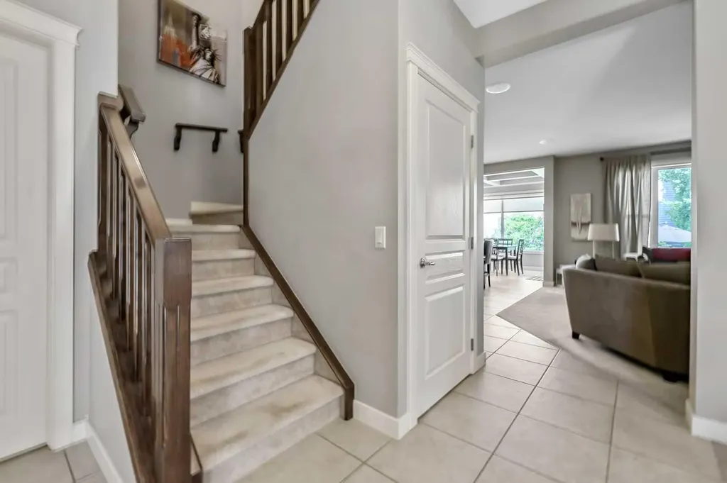 78 Cranberry Avenue SE Calgary AB T3M 0L6