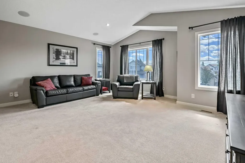 78 Cranberry Avenue SE Calgary AB T3M 0L6